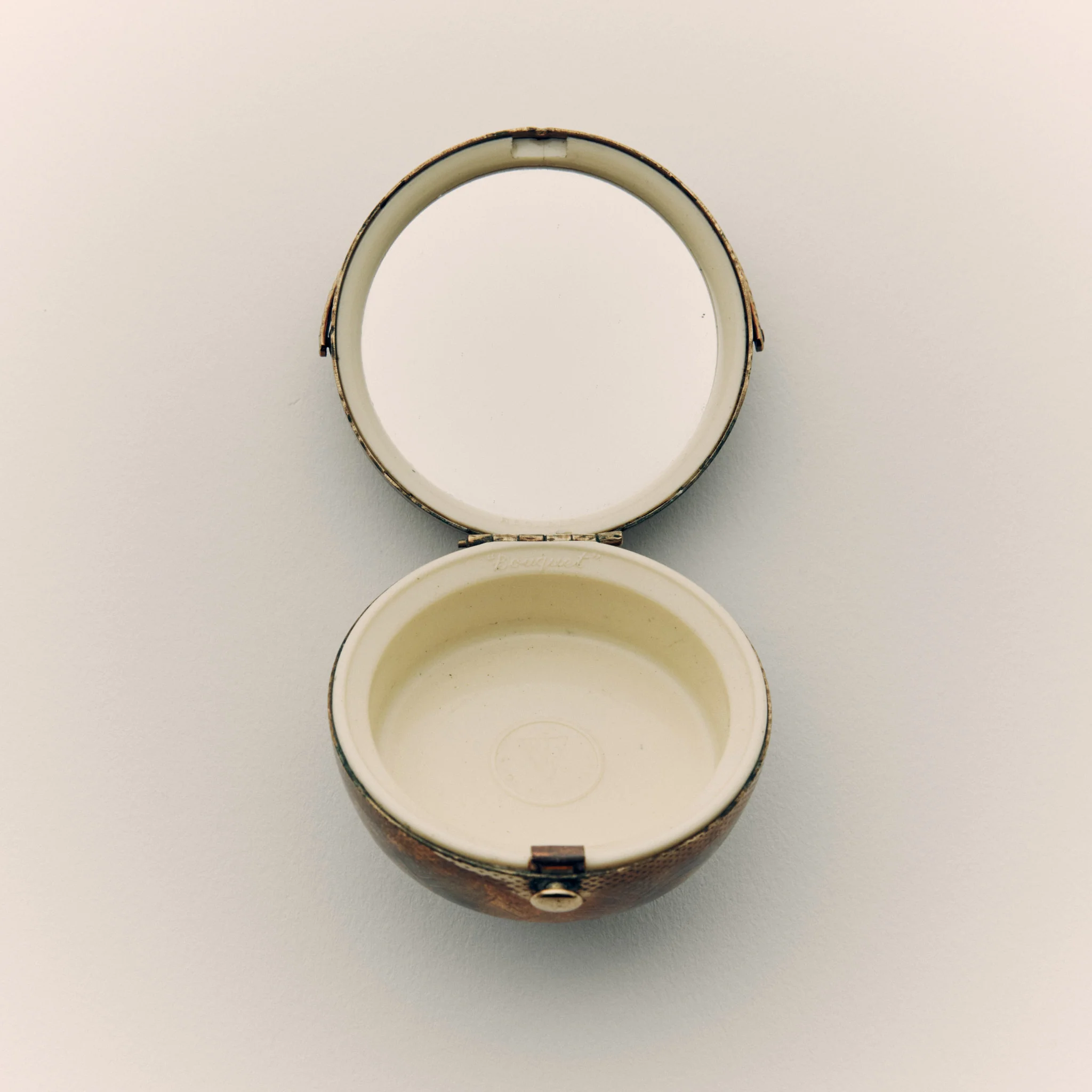 Kigu “Bouquet” Basket Compact - Image 5